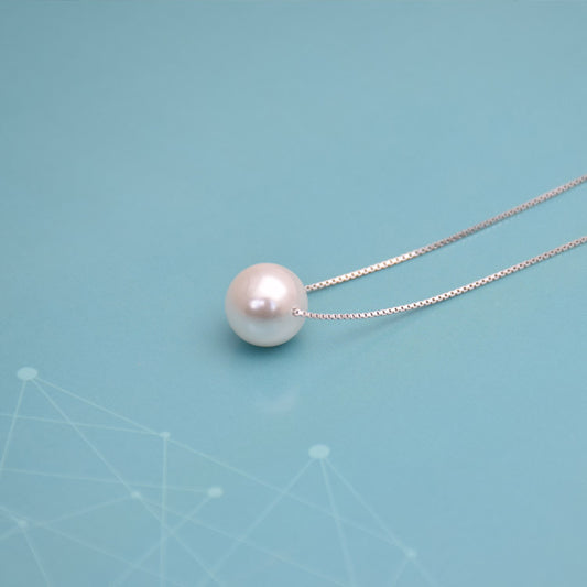 Clavicle Pearl Necklace