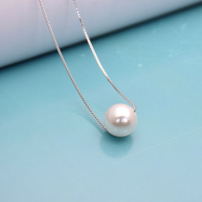 Clavicle Pearl Necklace